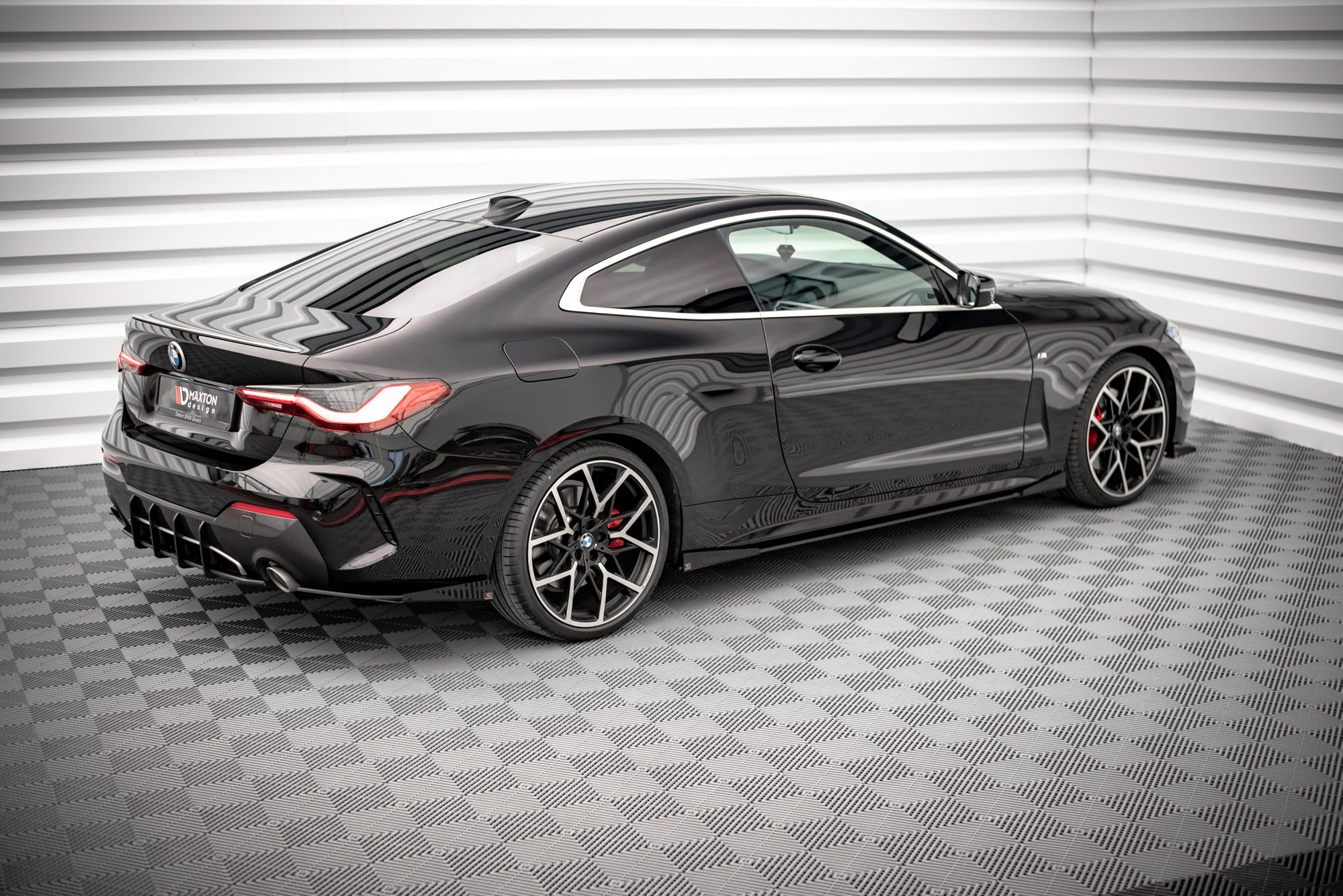 Seitenschweller Flaps passend für BMW 4er M-Paket / M440i G22 / G23 / G22 FL / G23 FL schwarz Hochglanz