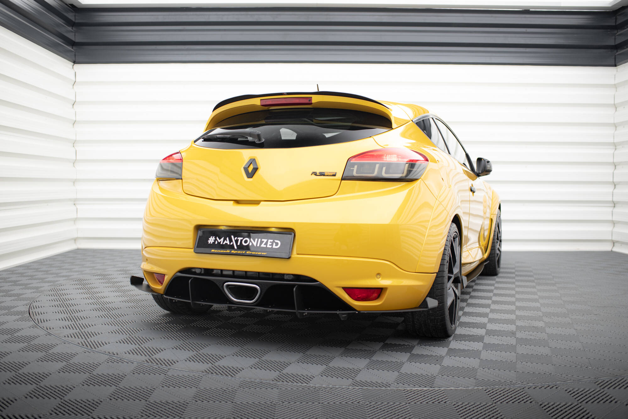 Heck Ansatz Flaps Diffusor für RENAULT MEGANE MK3 RS
