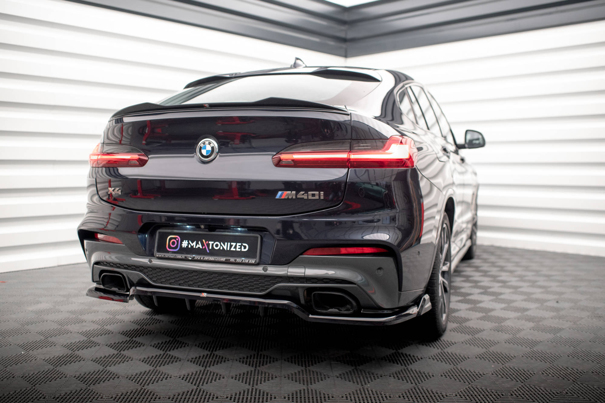 Street+ Mittlerer Diffusor RACE Heck Ansatz V.2 passend für BMW X4 M40i G02 schwarz Hochglanz