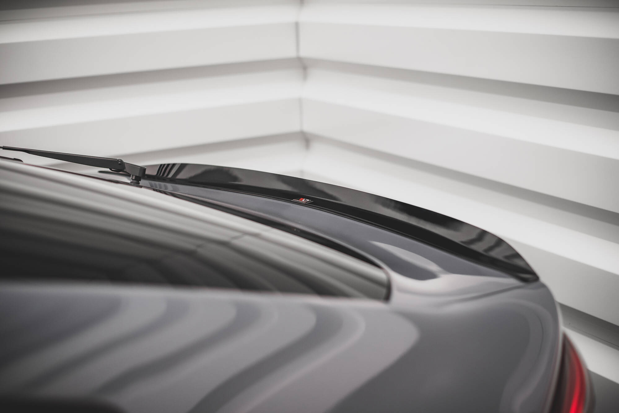 Spoiler CAP für Ford Mondeo Liftback Mk5 schwarz Hochglanz