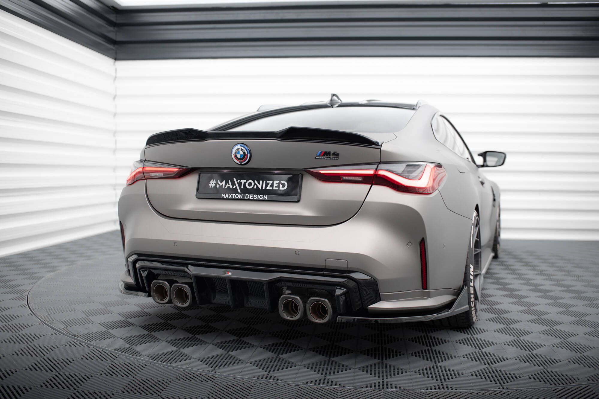 Street+ Heck Ansatz Flaps V.5 passend für BMW M4 G82 / G82 FL schwarz Hochglanz