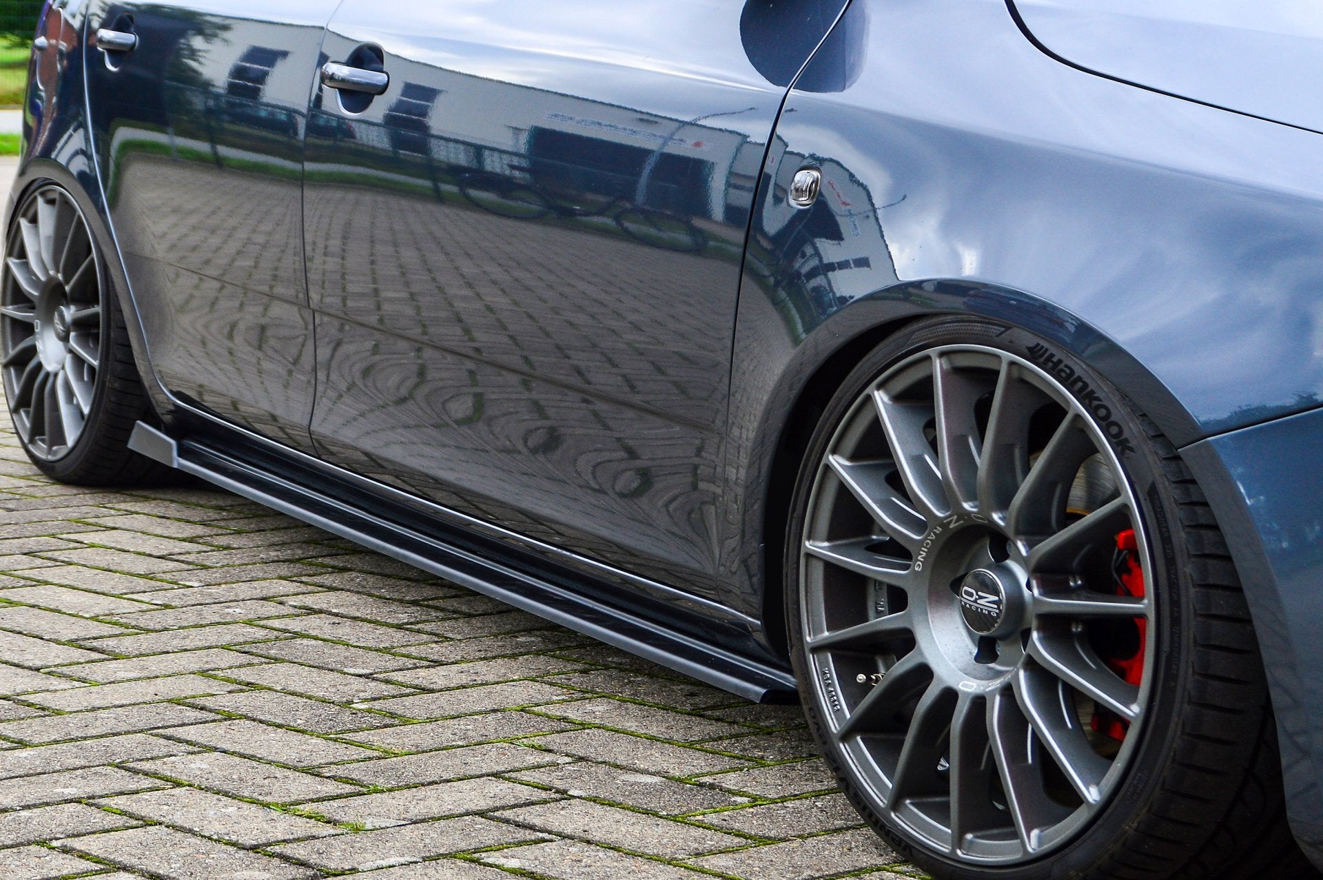 CUP Seitenschweller mit Wing für Skoda Fabia RS 5J Schwarz Matt