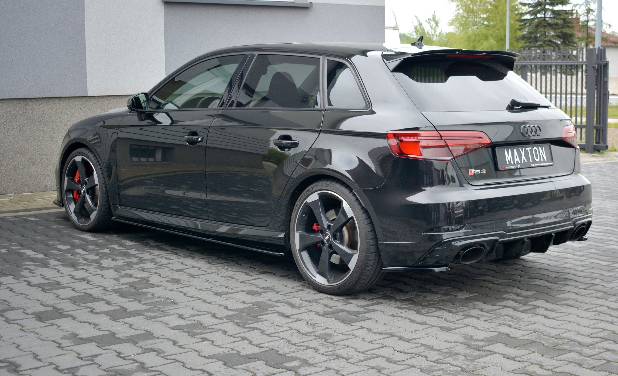 Seitenschweller Ansatz für Audi RS3 Sportback 8V Facelift schwarz Hochglanz