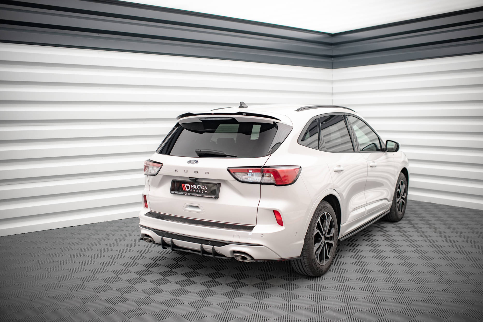 Street Pro Heckschürze Heck Ansatz Diffusor passend für Ford Kuga ST-Line Mk3 schwarz-rot
