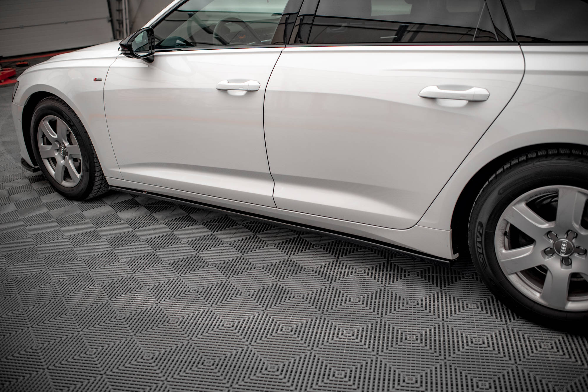 Street+ Seitenschweller Leisten passend für Audi A6 C8 schwarz Hochglanz