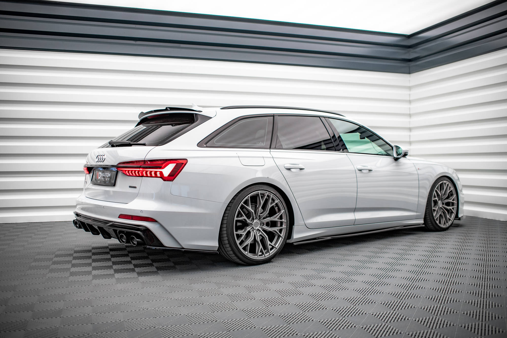 Spoiler CAP für Audi A6 Avant / A6 Allroad / A6 S-Line Avant / S6 Avant C8 / C8 Facelift schwarz Hochglanz