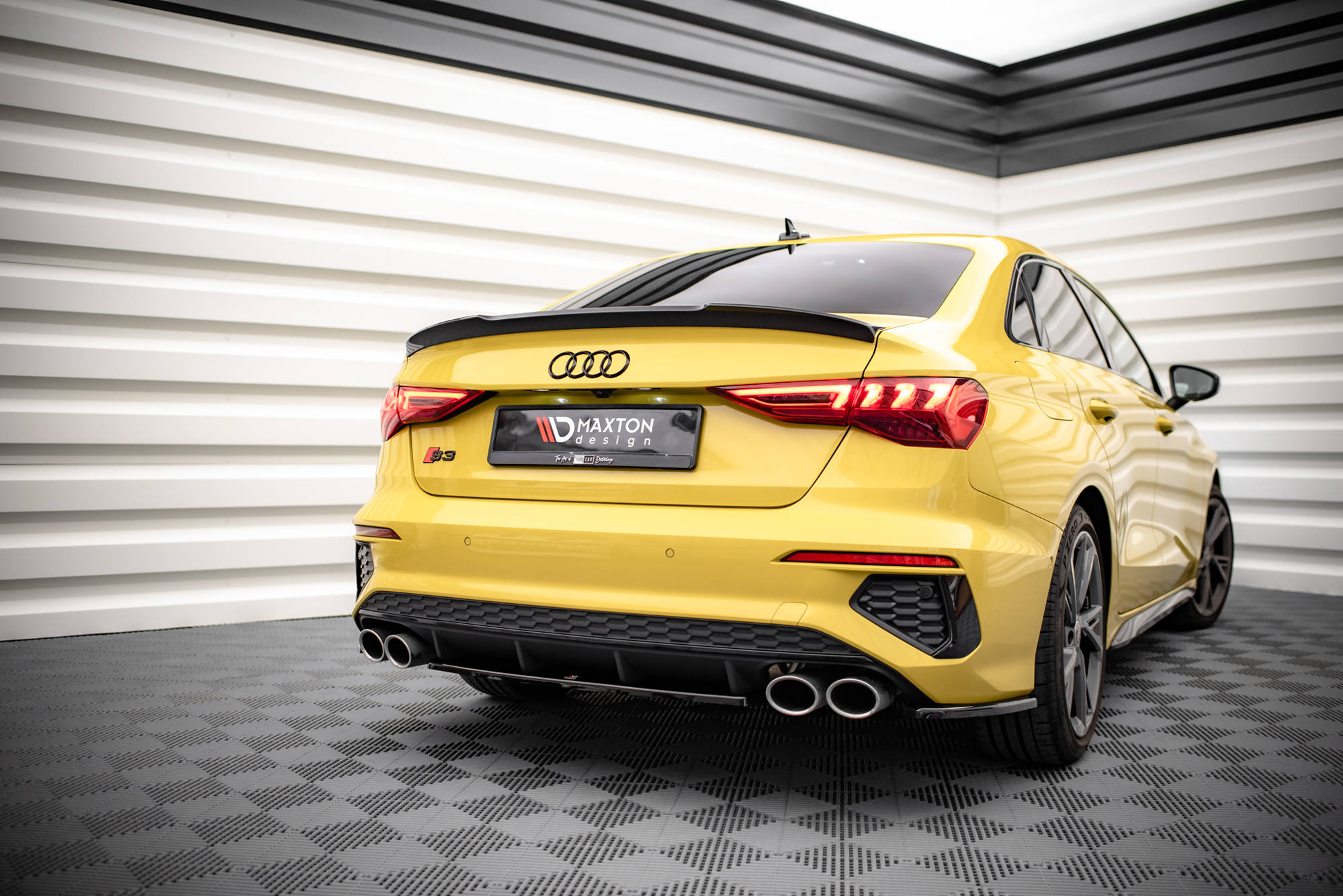 Street+ Heck Ansatz Flaps passend für Audi S3 Limousine 8Y schwarz Hochglanz