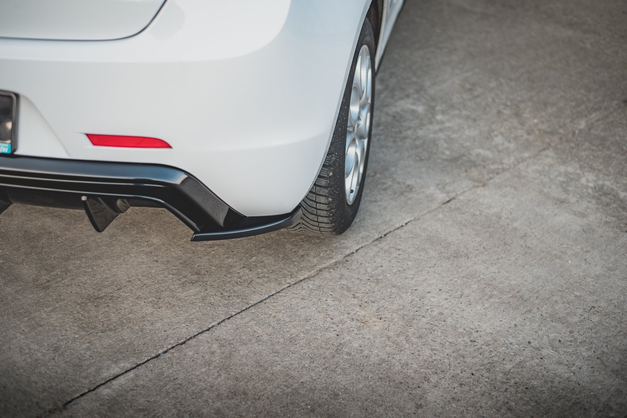 Street+ Heck Ansatz Flaps V.3 passend für Alfa Romeo Giulietta FL schwarz Hochglanz