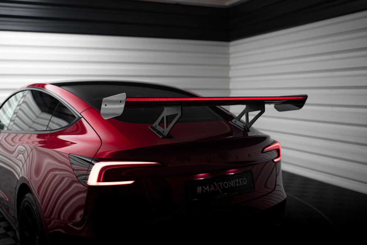 Carbon Heckspoiler Heckflügel + LED passend für Tesla Model 3