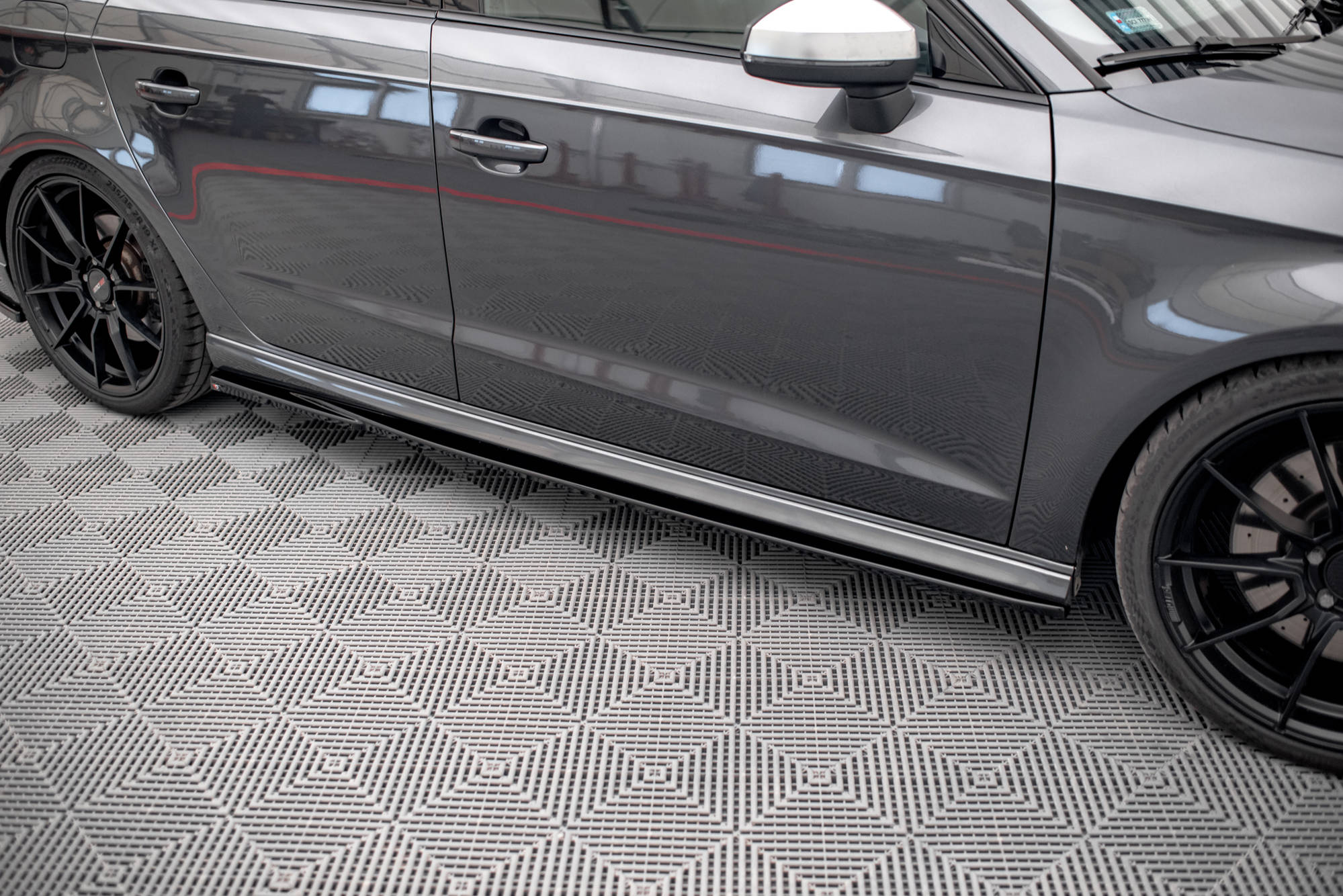 Street+ Seitenschweller Leisten V.2 passend für Audi S3 / A3 S-Line Sportback 8V / 8V FL schwarz Hochglanz