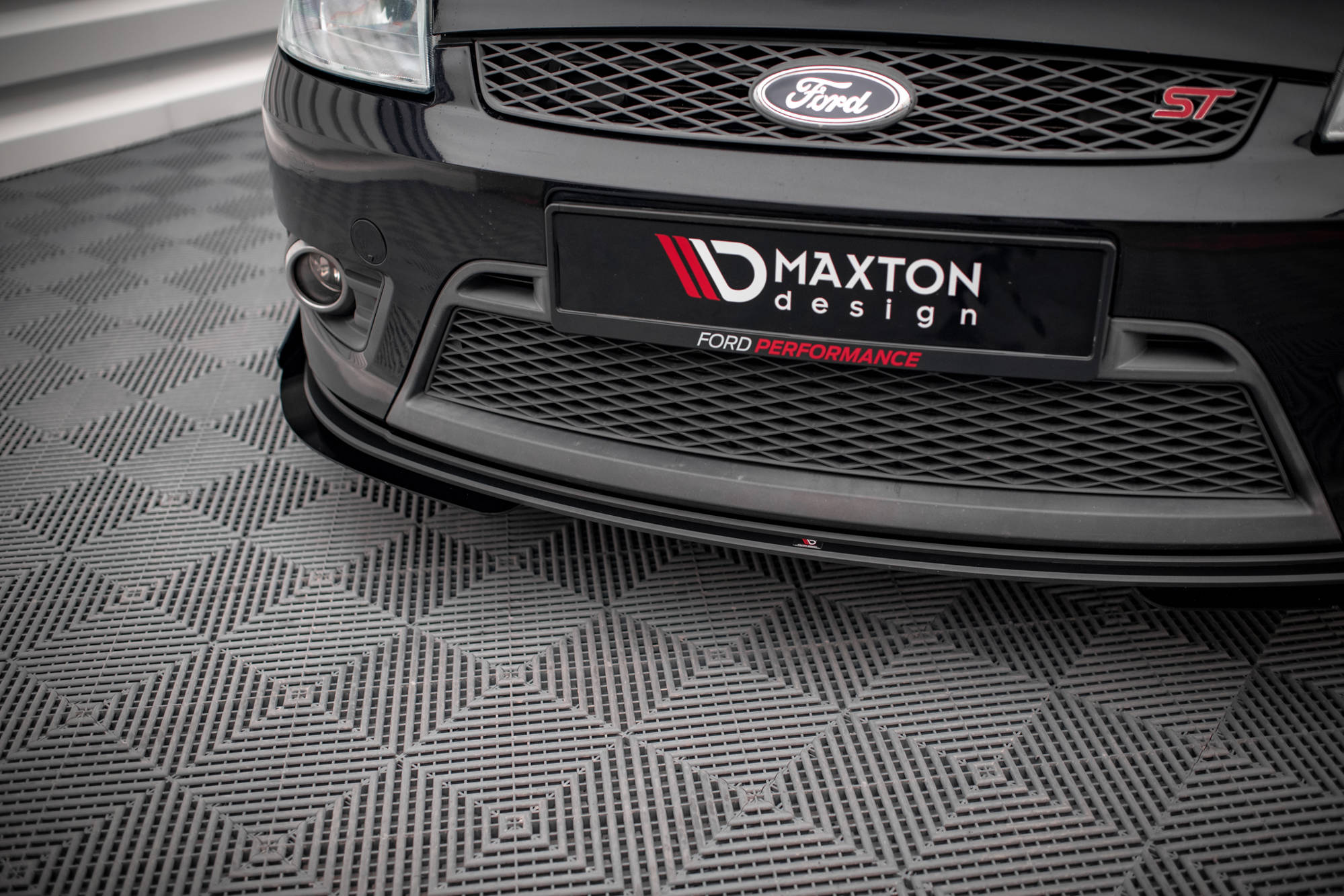 Street Pro Spoilerlippe Front Ansatz + Flaps V.1 passend für Ford Fiesta ST Mk6 schwarz Hochglanz