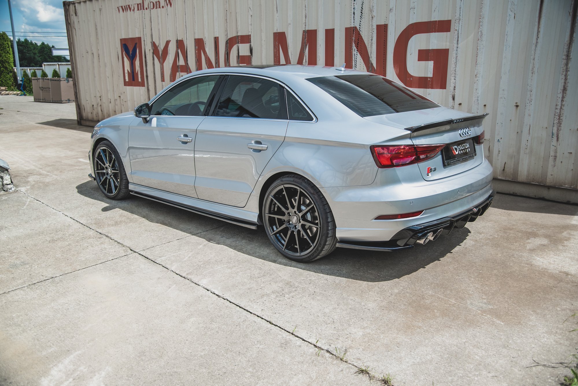 Seitenschweller Ansatz V.2 für Audi S3 / A3 S-Line Limousine 8V Facelift schwarz Hochglanz