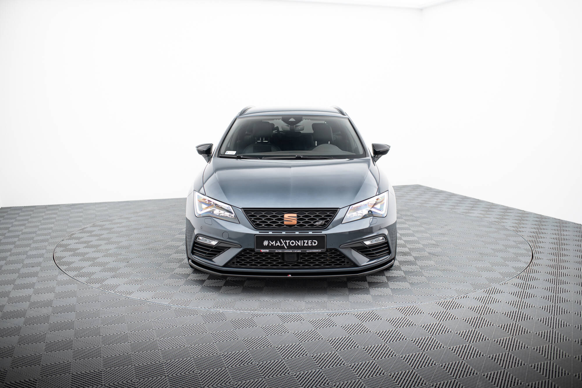 Front Ansatz V.1 für Seat Leon Cupra / FR Mk3 FL schwarz Hochglanz