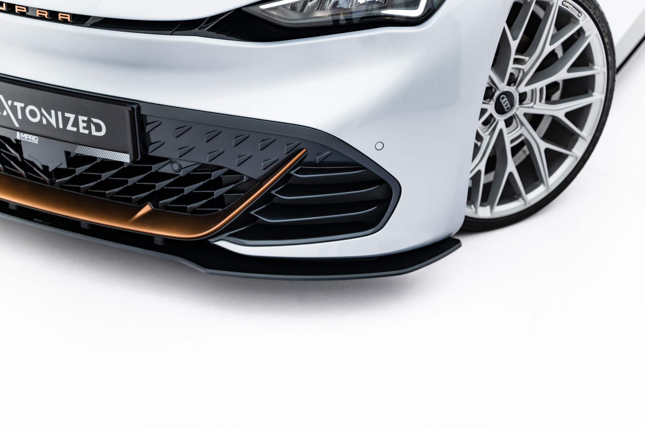 Frontlippe passend für CUPRA Born Mk1 roter Kern