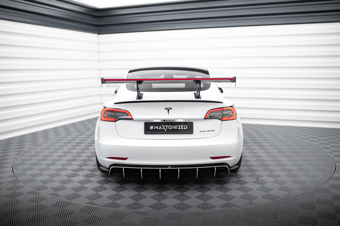 Carbon Heckspoiler Heckflügel + LED passend für Tesla Model 3