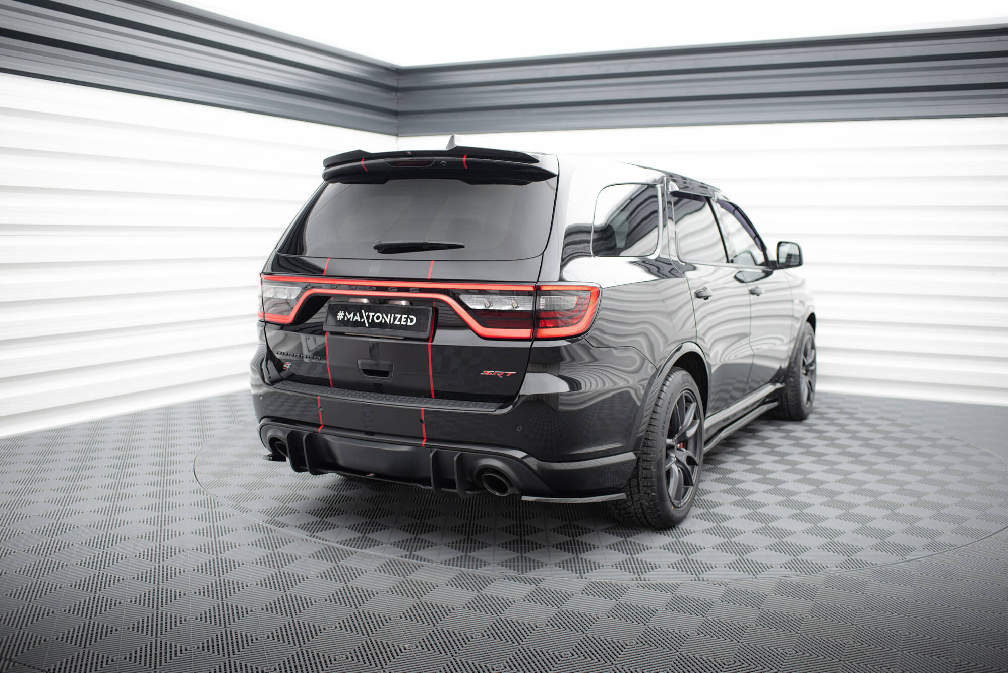 Street Pro Heckschürze Heck Ansatz Diffusor passend für Dodge Durango SRT Mk3 rot