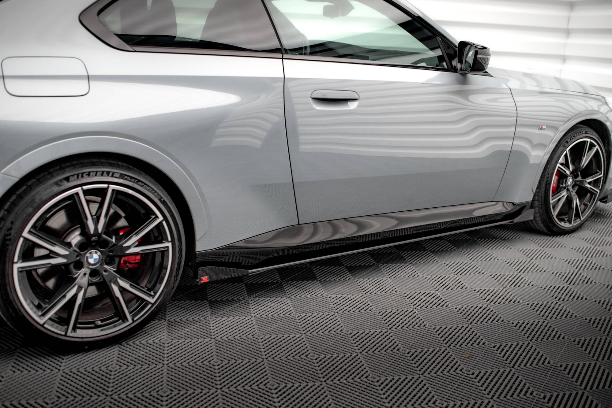 Street Pro Seitenschweller Leisten + Flaps passend für BMW 2 Coupe M-Paket / M240i G42 schwarz Hochglanz