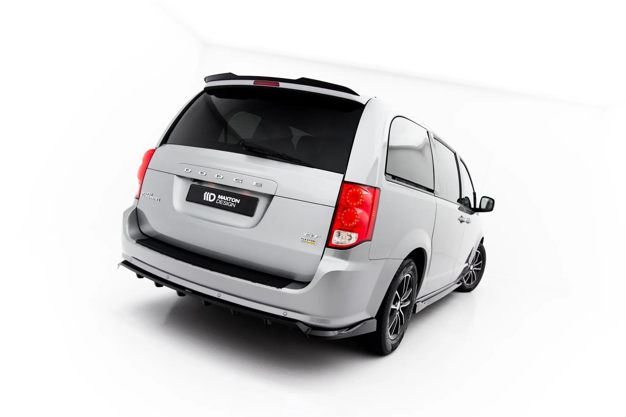 Street+ Mittlerer Diffusor RACE passend für Dodge Grand Caravan Mk5 Facelift schwarz Hochglanz