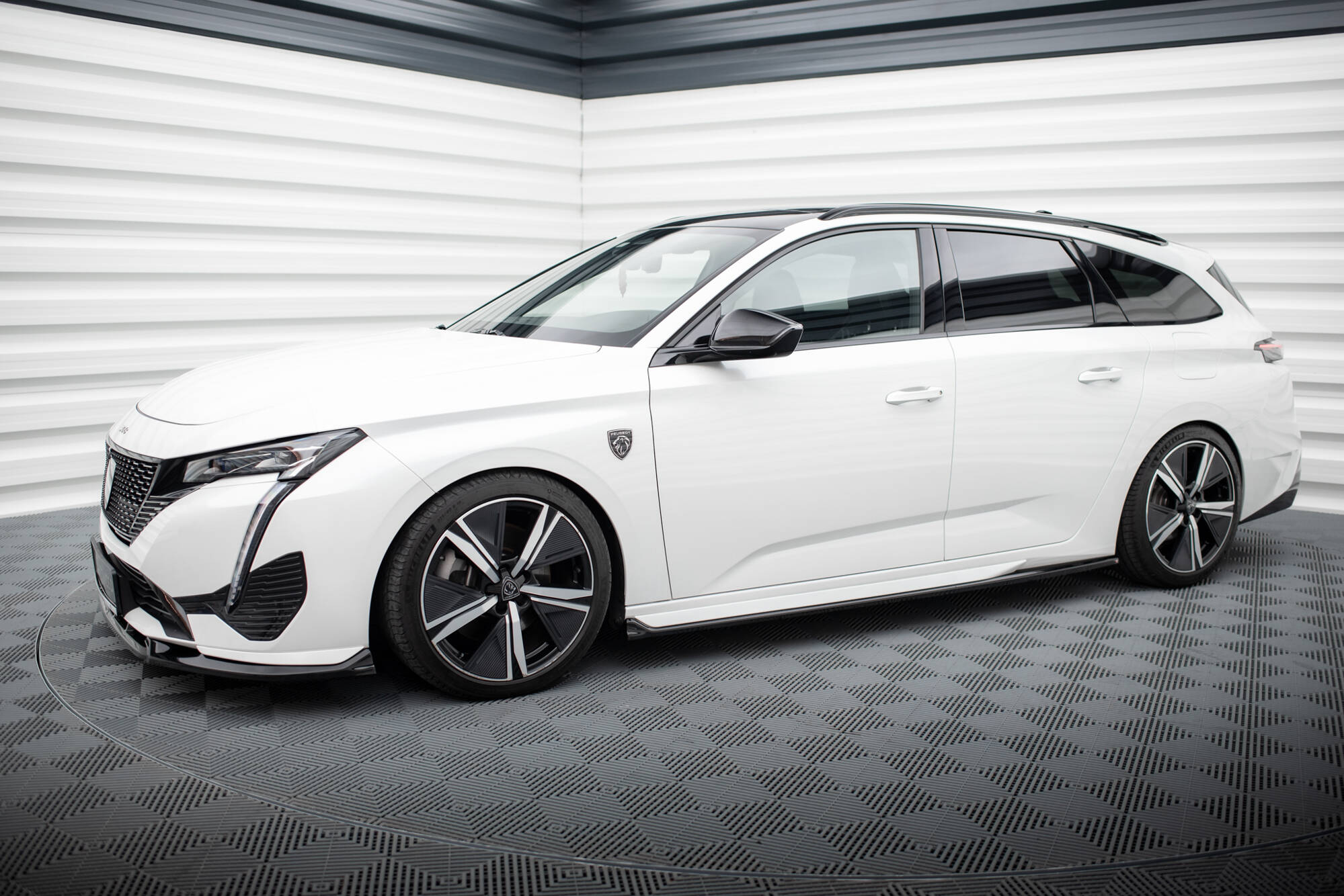 Street+ Seitenschweller Leisten passend für Peugeot 308 GT SW Mk3 schwarz Hochglanz