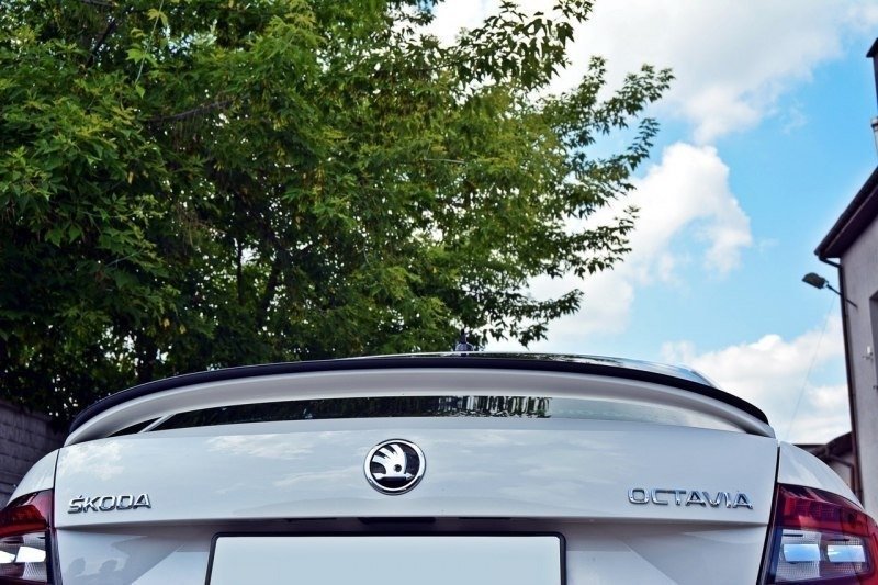Spoiler CAP für SKODA OCTAVIA III RS PREFACE/FACELIFT Carbon Look
