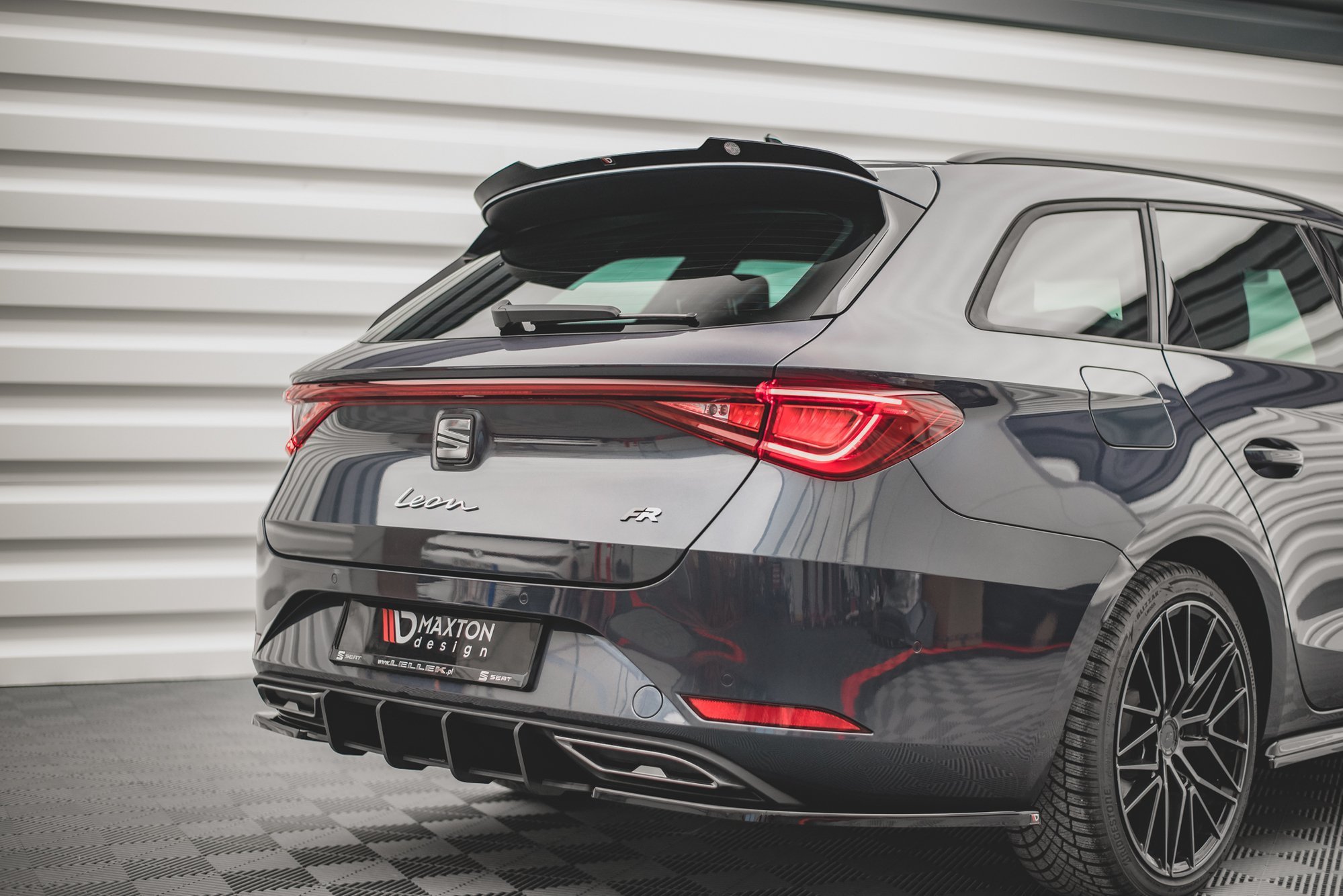 Heckspoiler Lippe passend für CUPRA Leon ST Mk1 FL schwarz Hochglanz