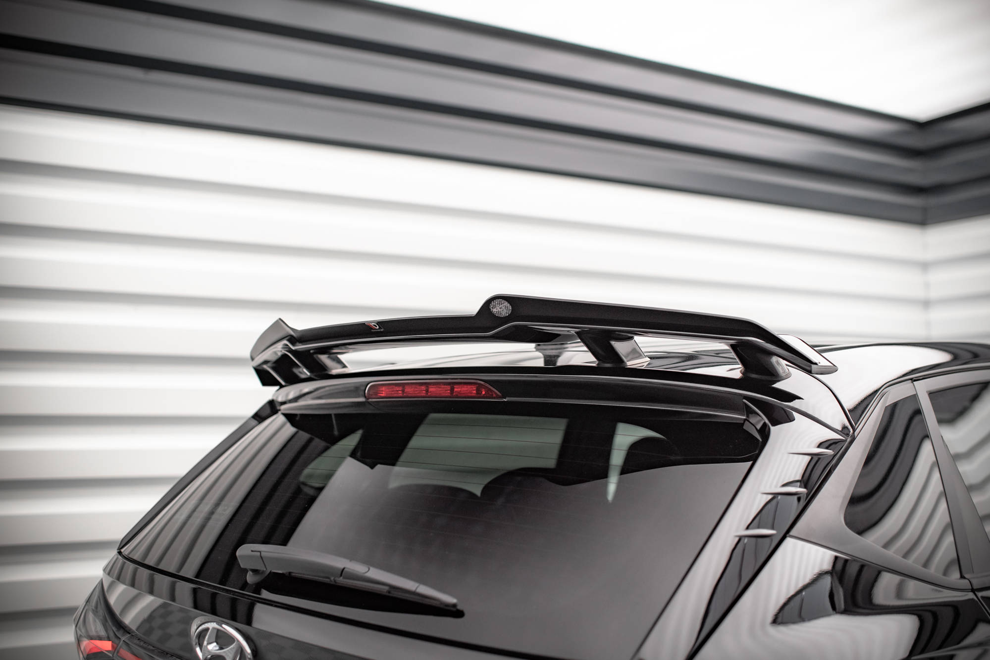 Heck Spoiler Aufsatz Abrisskante passend für Hyundai I20 N Mk3 schwarz Hochglanz