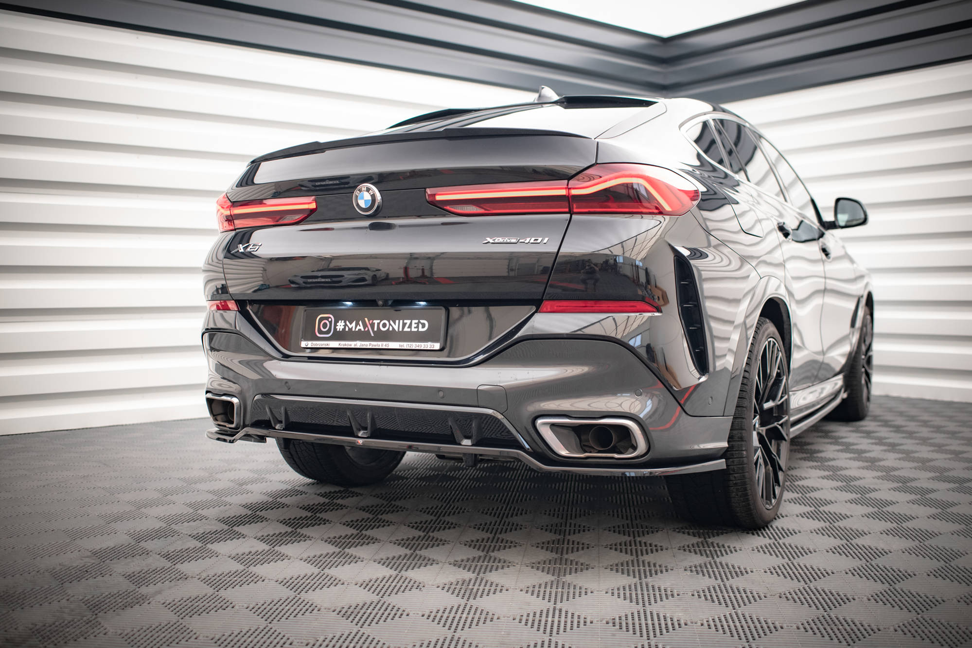 Street+ Mittlerer Diffusor RACE Heck Ansatz V.3 passend für BMW X6 M-Paket G06 schwarz Hochglanz