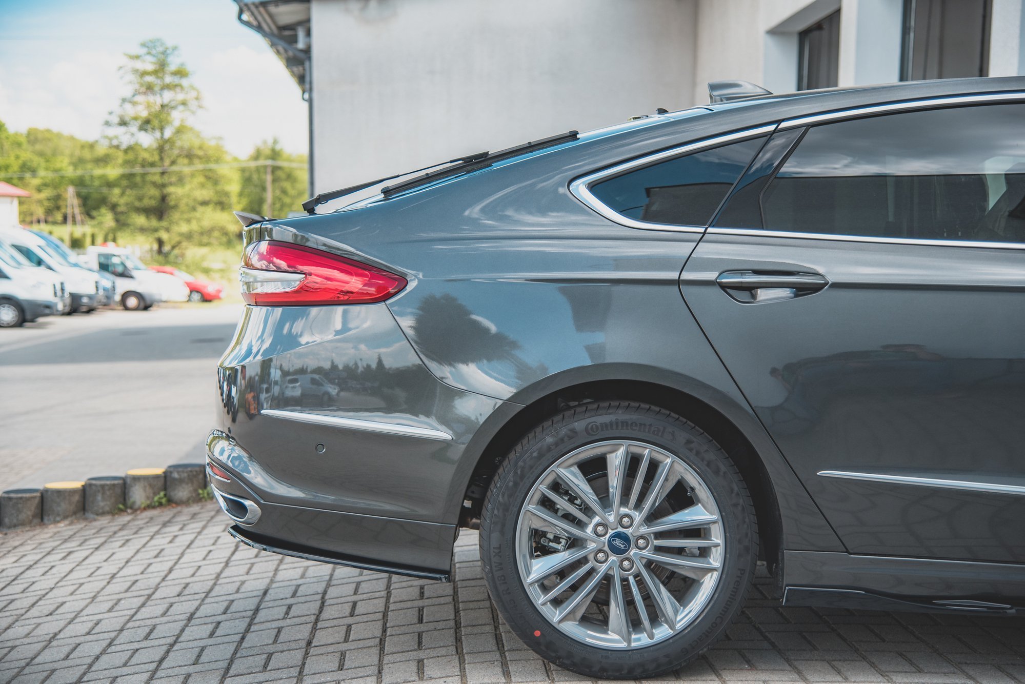 Heck Ansatz Flaps Diffusor für Ford Mondeo Vignale Mk5 Facelift schwarz matt