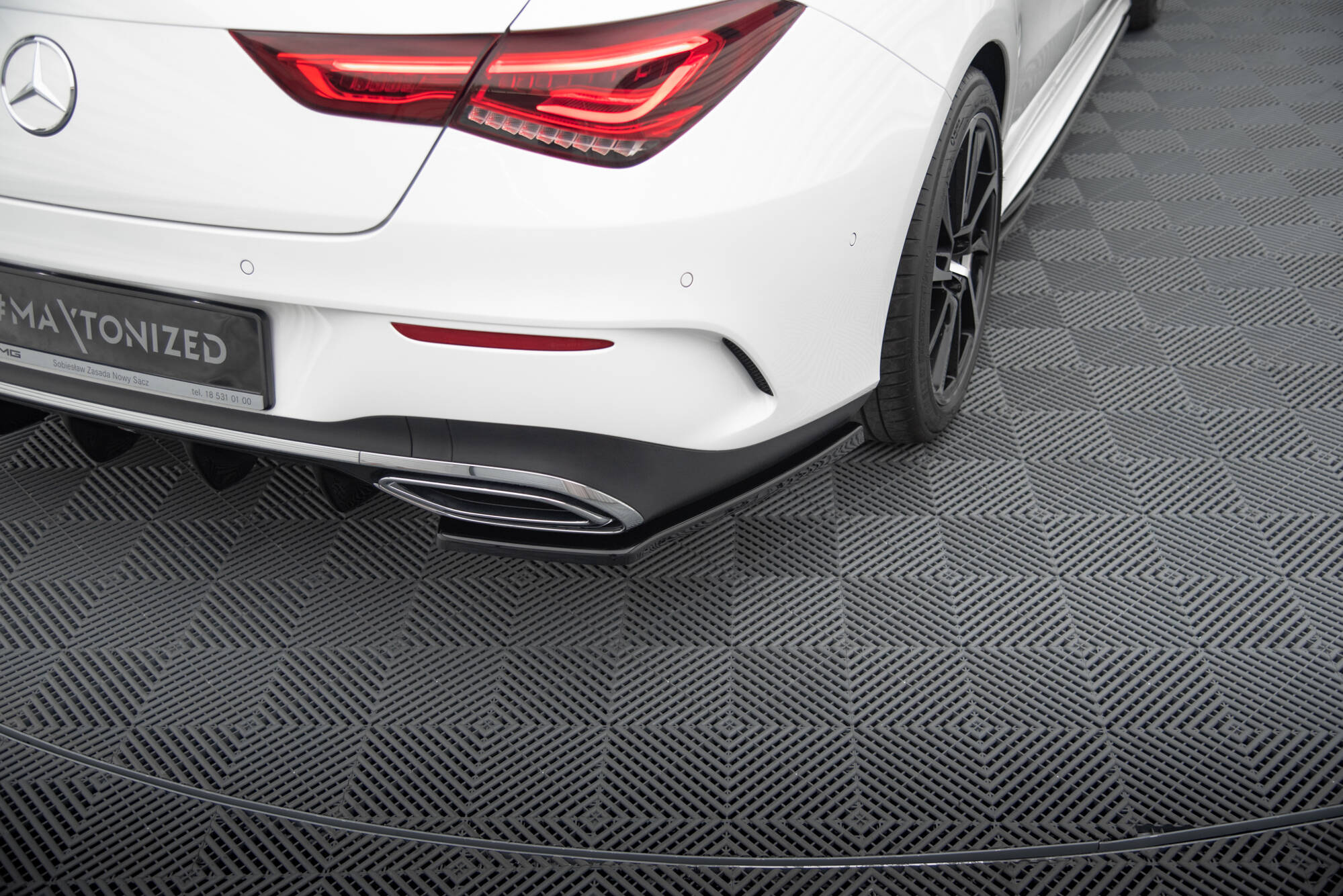 Heck Ansatz Flaps Diffusor für Mercedes-Benz CLA AMG-Line X118 schwarz Hochglanz