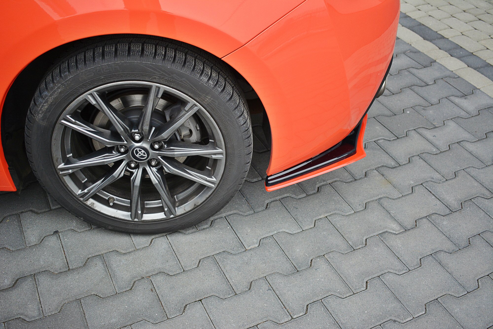 Heck Ansatz Flaps Diffusor V.2 für Toyota GT86 Facelift schwarz Hochglanz