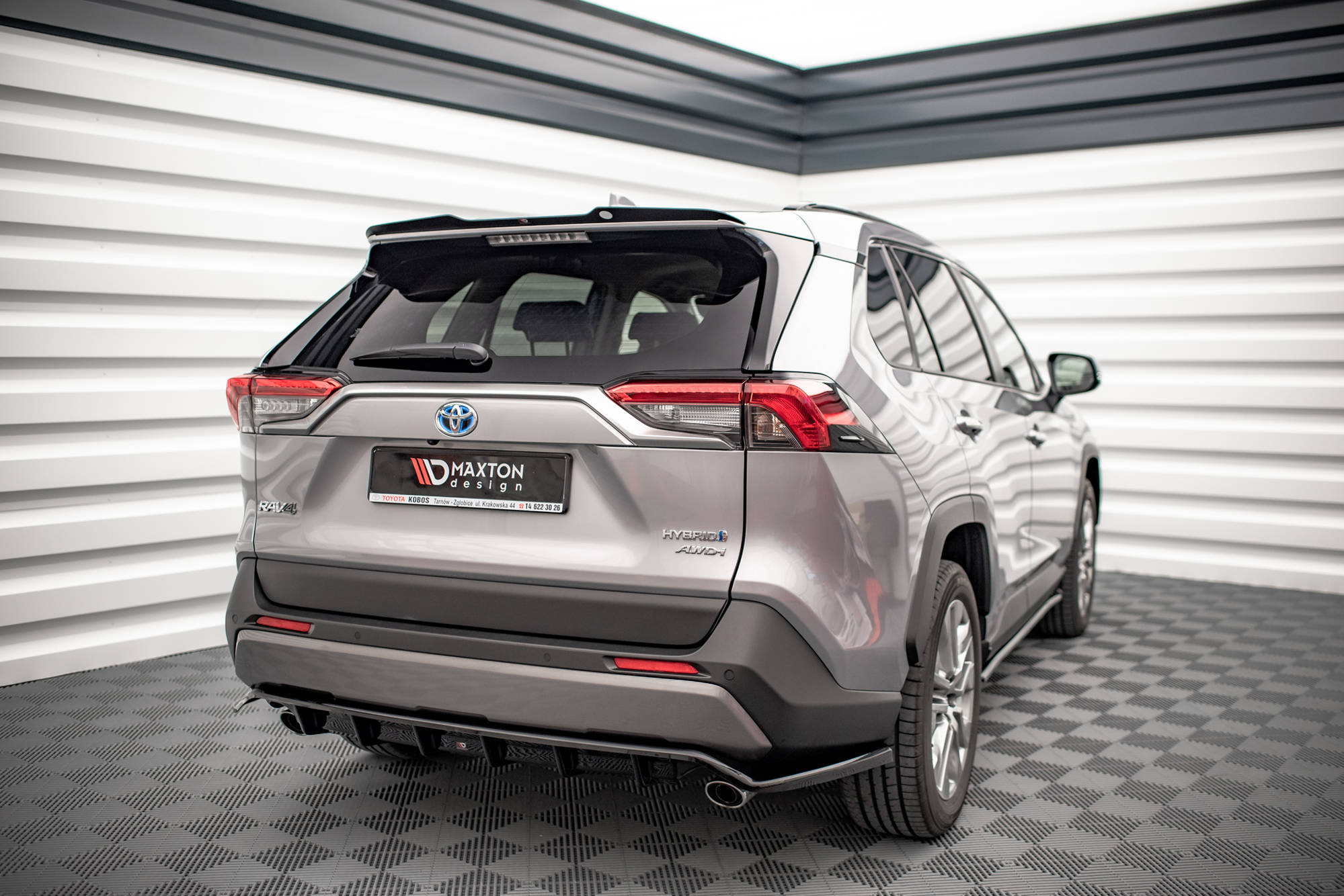 Street+ Mittlerer Diffusor RACE Heck Ansatz passend für Toyota RAV4 Mk5 schwarz Hochglanz