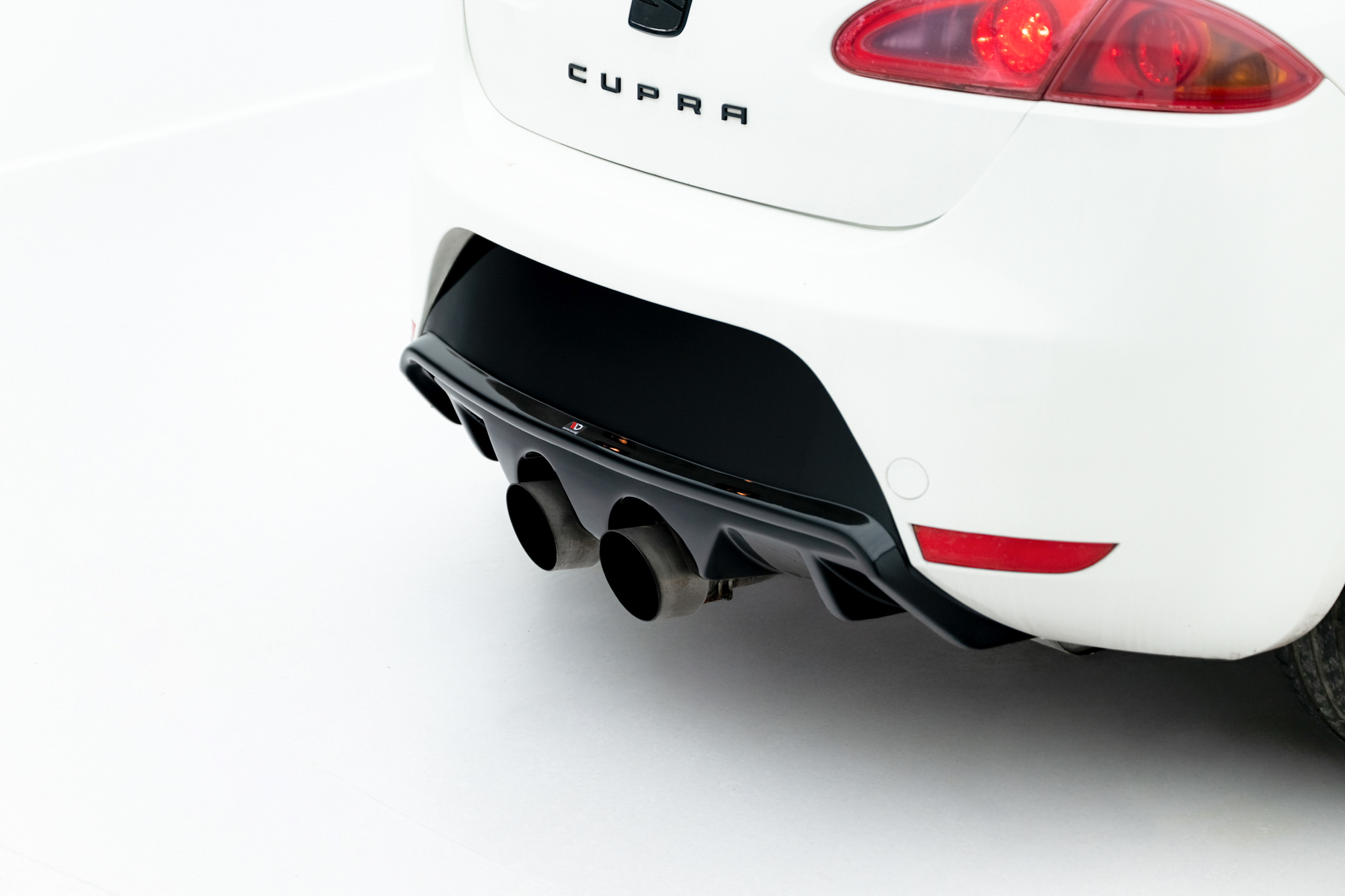 Diffusor Heck Ansatz für Seat Leon Cupra/ FR Mk2 schwarz Hochglanz