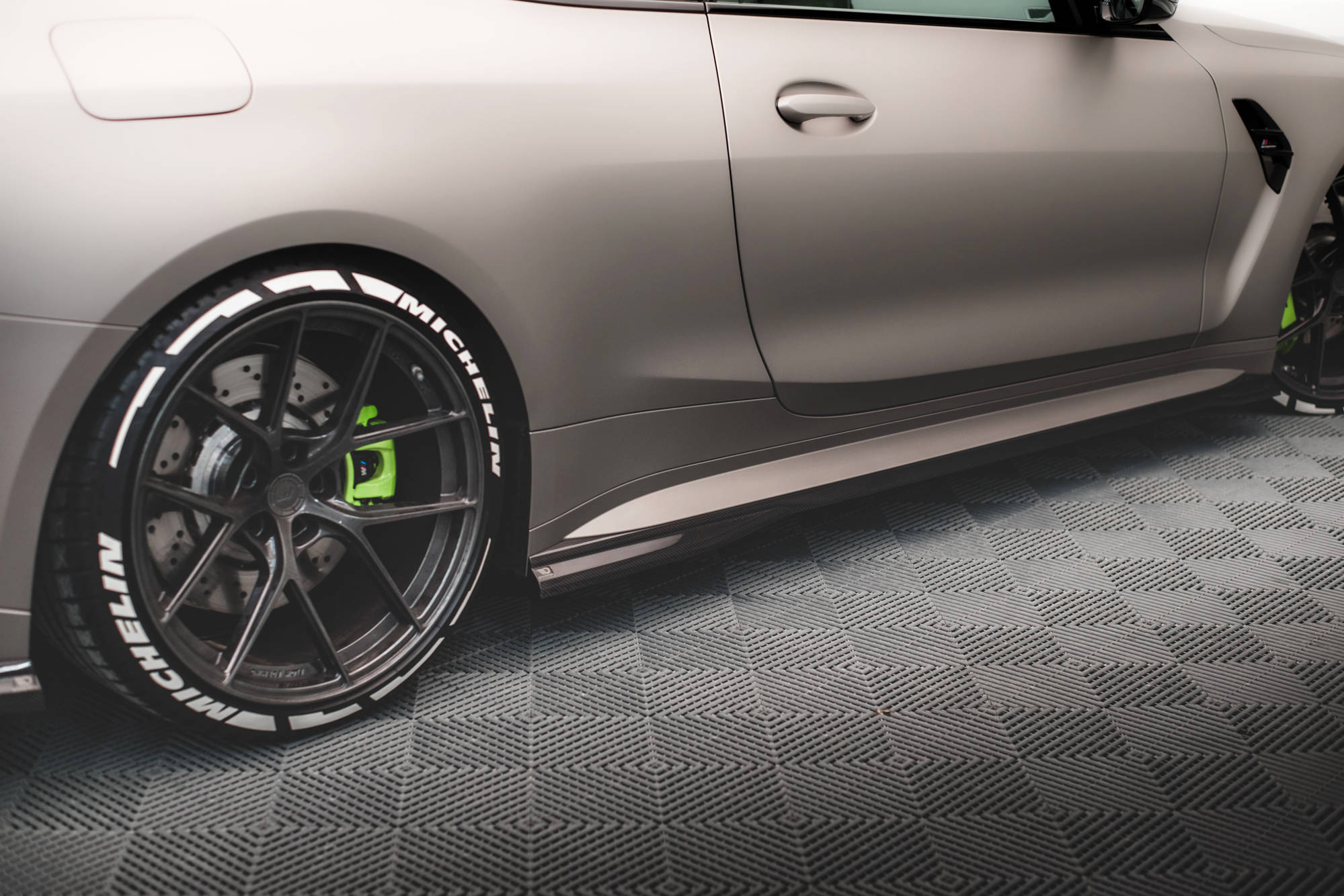 Carbon Fiber Seitenschweller Ansatz Leisten passend für BMW M4 G82 / G82 FL