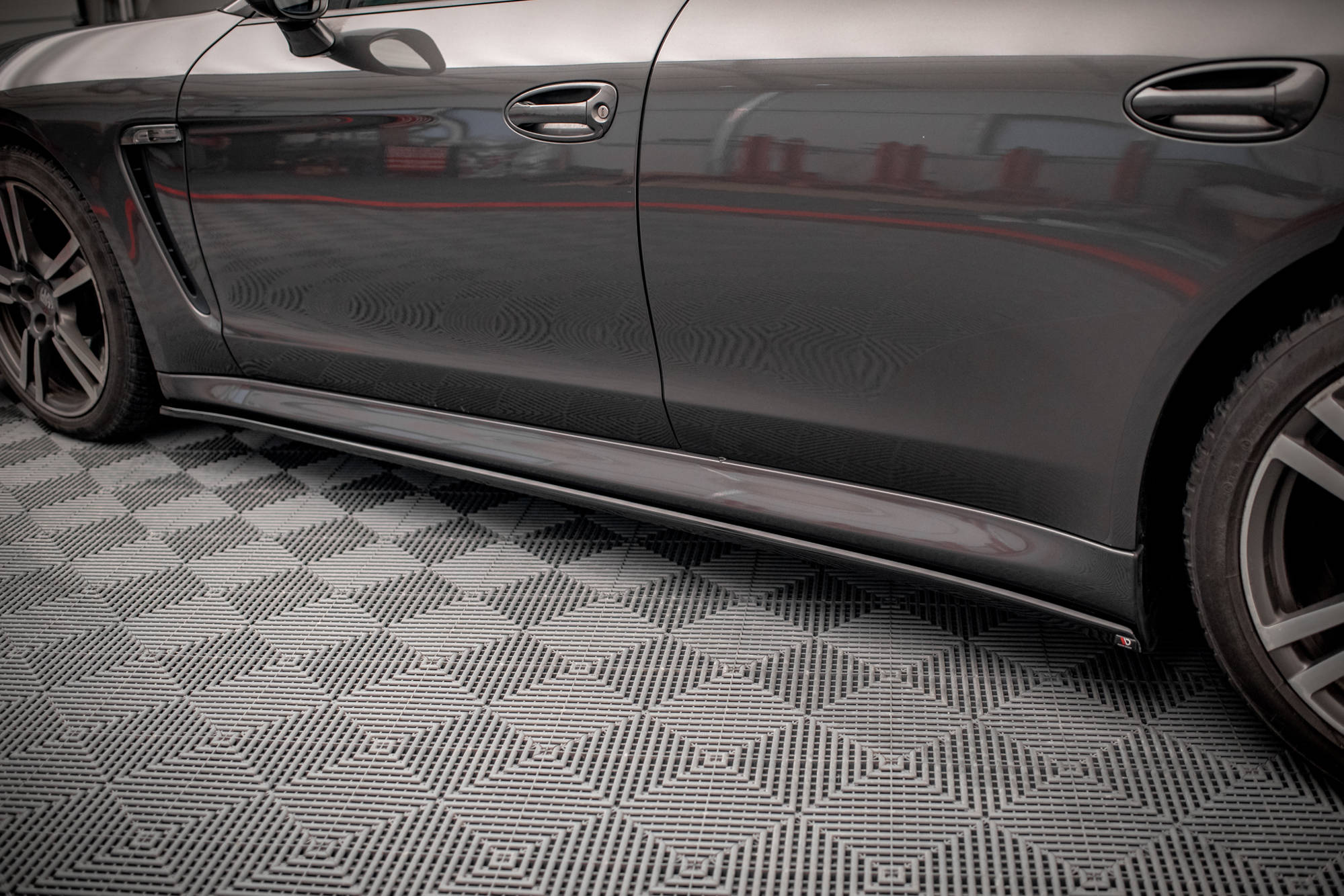 Street+ Seitenschweller Leisten V.2 passend für Porsche Panamera / Panamera Diesel / Panamera Turbo 970 schwarz Hochglanz