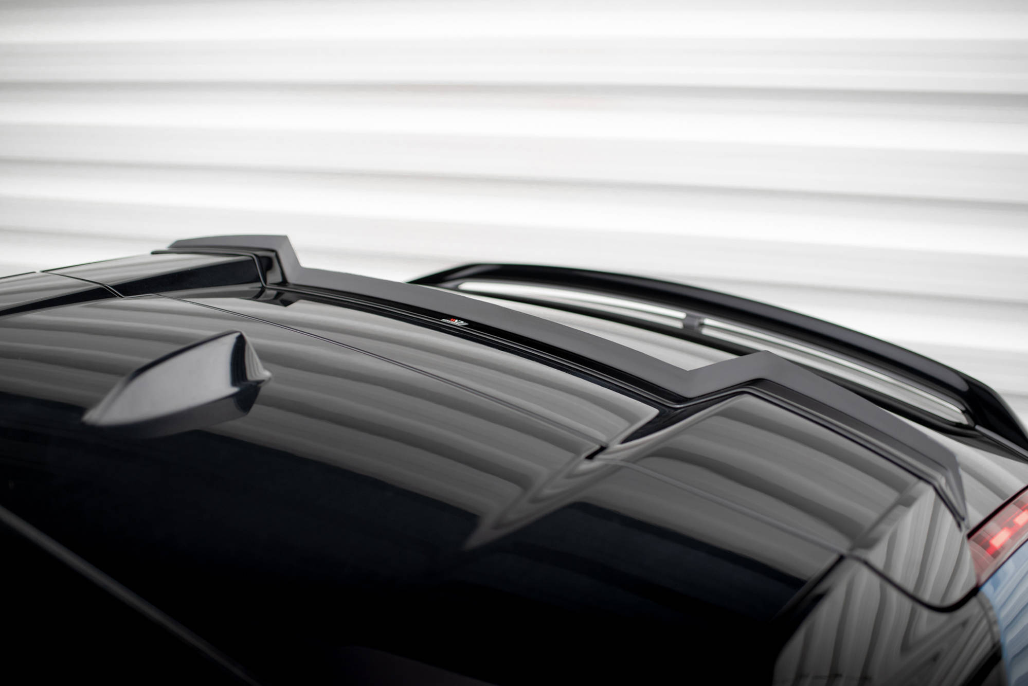 Heck Spoiler Aufsatz Abrisskante passend für Volvo C40 Mk1 schwarz Hochglanz