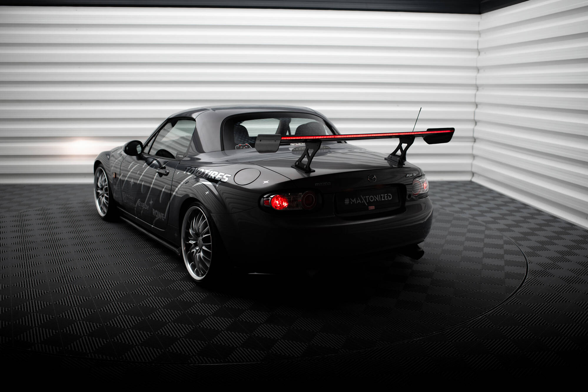 Carbon Heck Spoiler Heckflügel + LED passend für Mazda MX5 Hardtop NC MK3