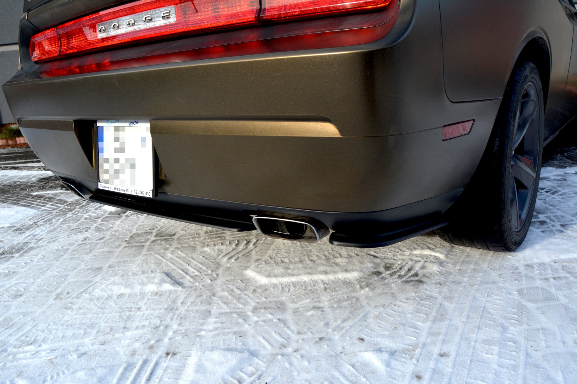 Heck Ansatz Flaps Diffusor für DODGE CHALLENGER MK3. PHASE-I SRT8 COUPE schwarz Hochglanz