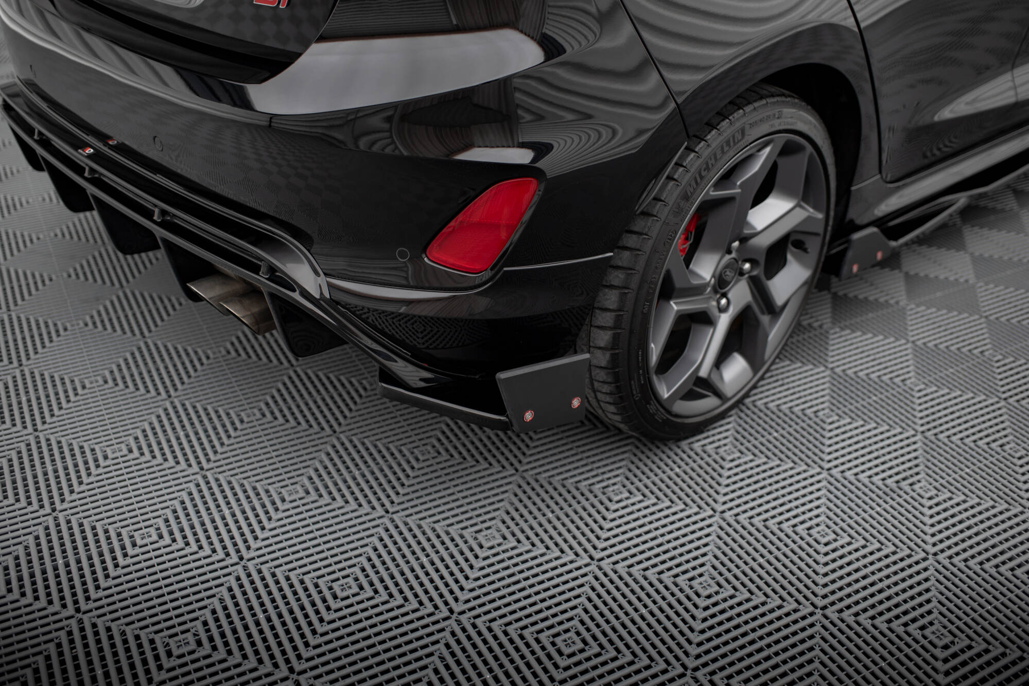 Street+ Heck Ansatz Flaps V.4 passend für Ford Fiesta ST Mk8
