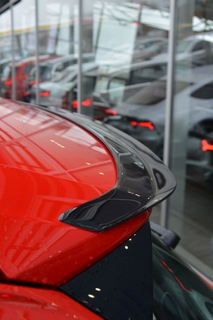 Spoiler CAP für Audi Q2 Mk.1 schwarz Hochglanz
