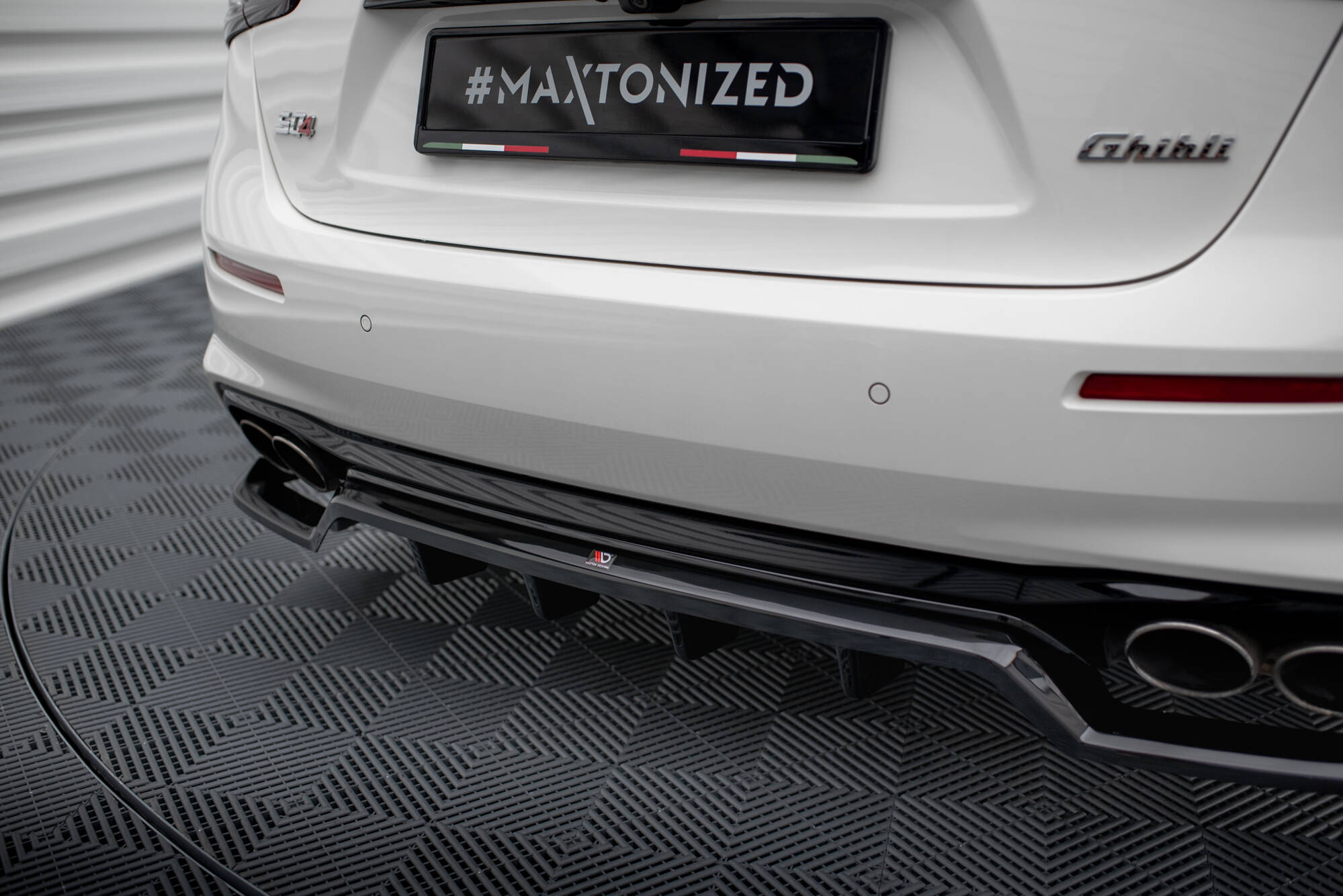Diffusor Heckansatz passend für Maserati Ghibli Mk3 FL schwarz Hochglanz
