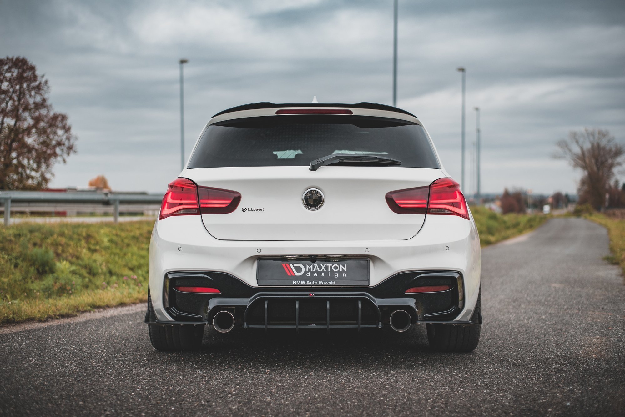 Street Pro Heckschürze Heck Ansatz Diffusor V.4 passend für BMW M140i schwarz-rot