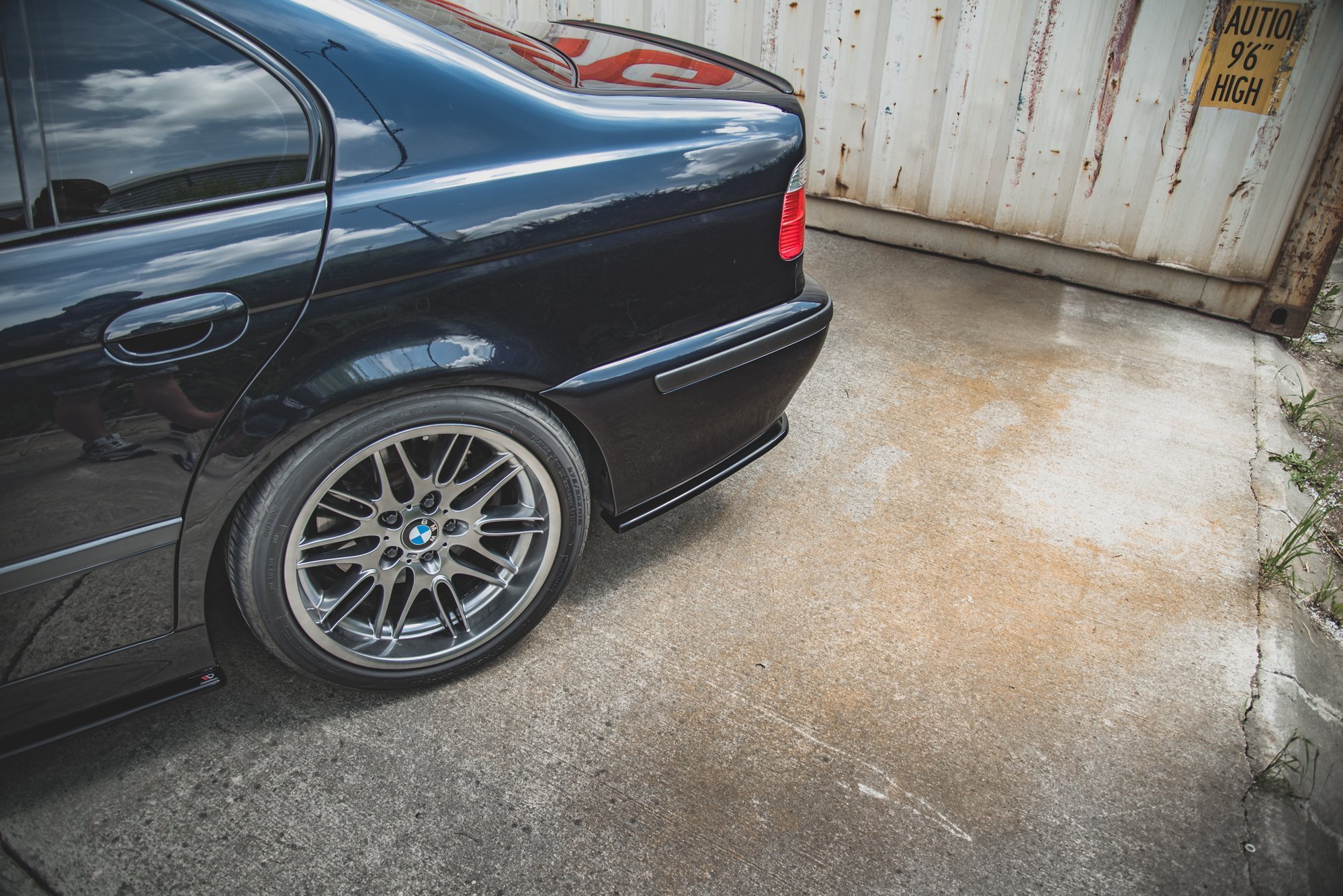Street+ Heck Ansatz Flaps passend für BMW M5 / 5 M-Paket E39 schwarz Hochglanz