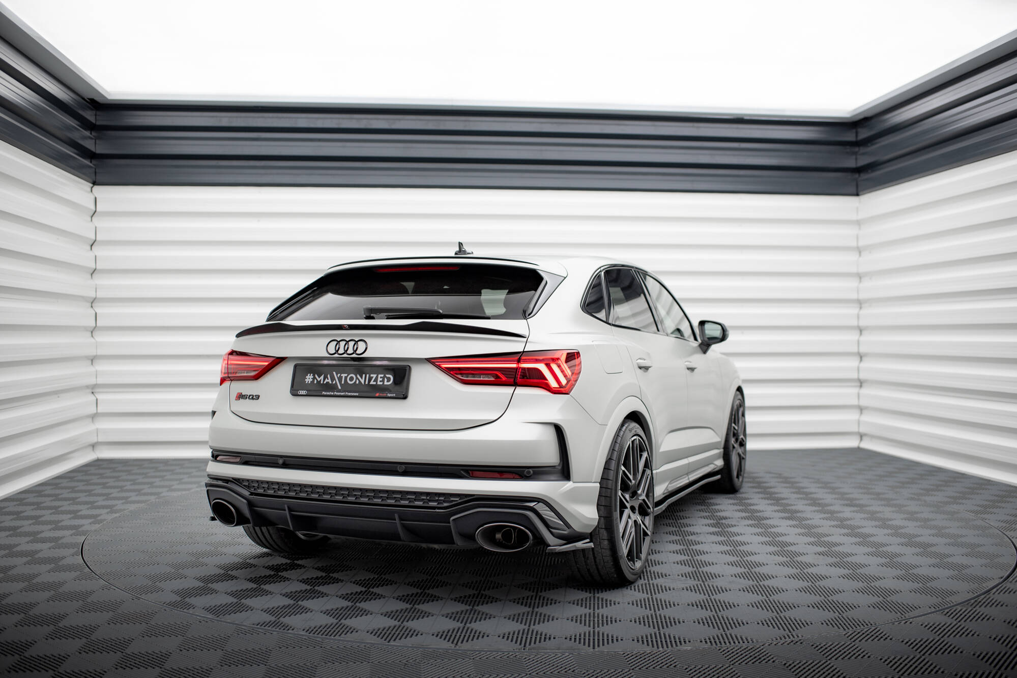 Heck Spoiler Aufsatz Abrisskante passend für Audi RSQ3 / Q3 S-Line / Q3 Sportback F3 schwarz Hochglanz