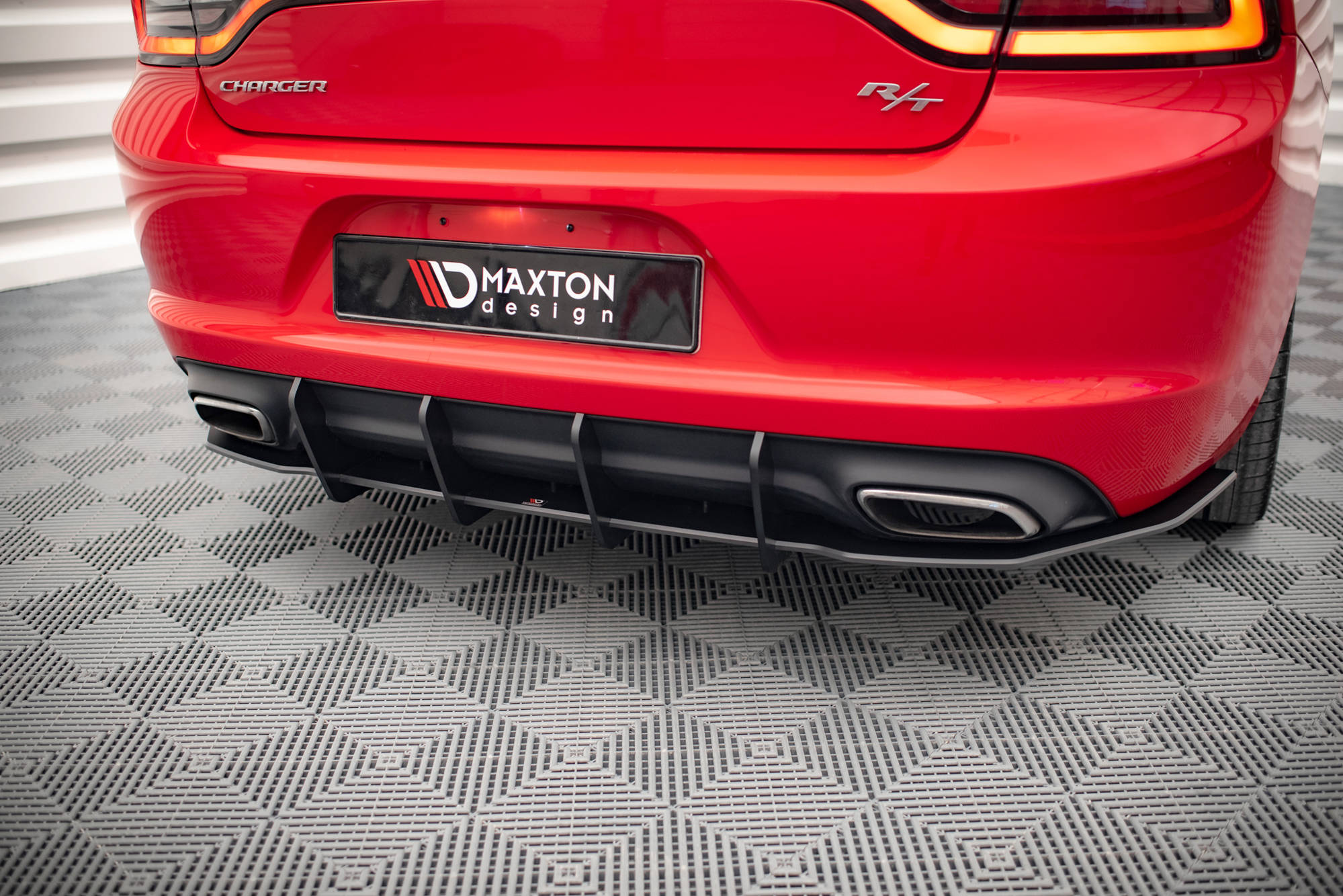 Street Pro Heckschürze Heck Ansatz Diffusor passend für Dodge Charger RT Mk7 FL rot