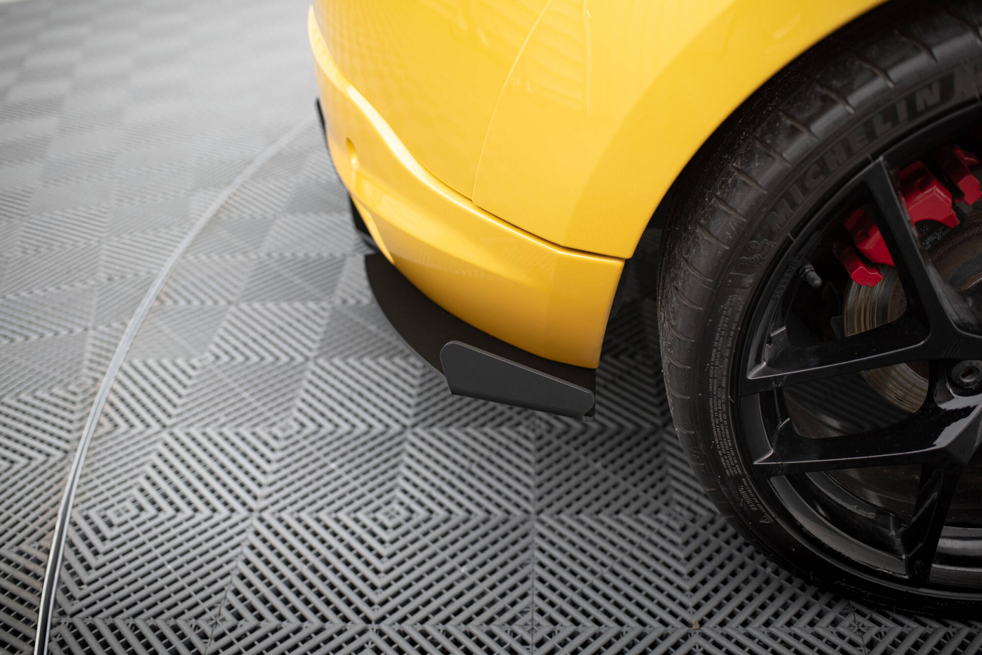 Heck Ansatz Flaps Diffusor für RENAULT MEGANE MK3 RS