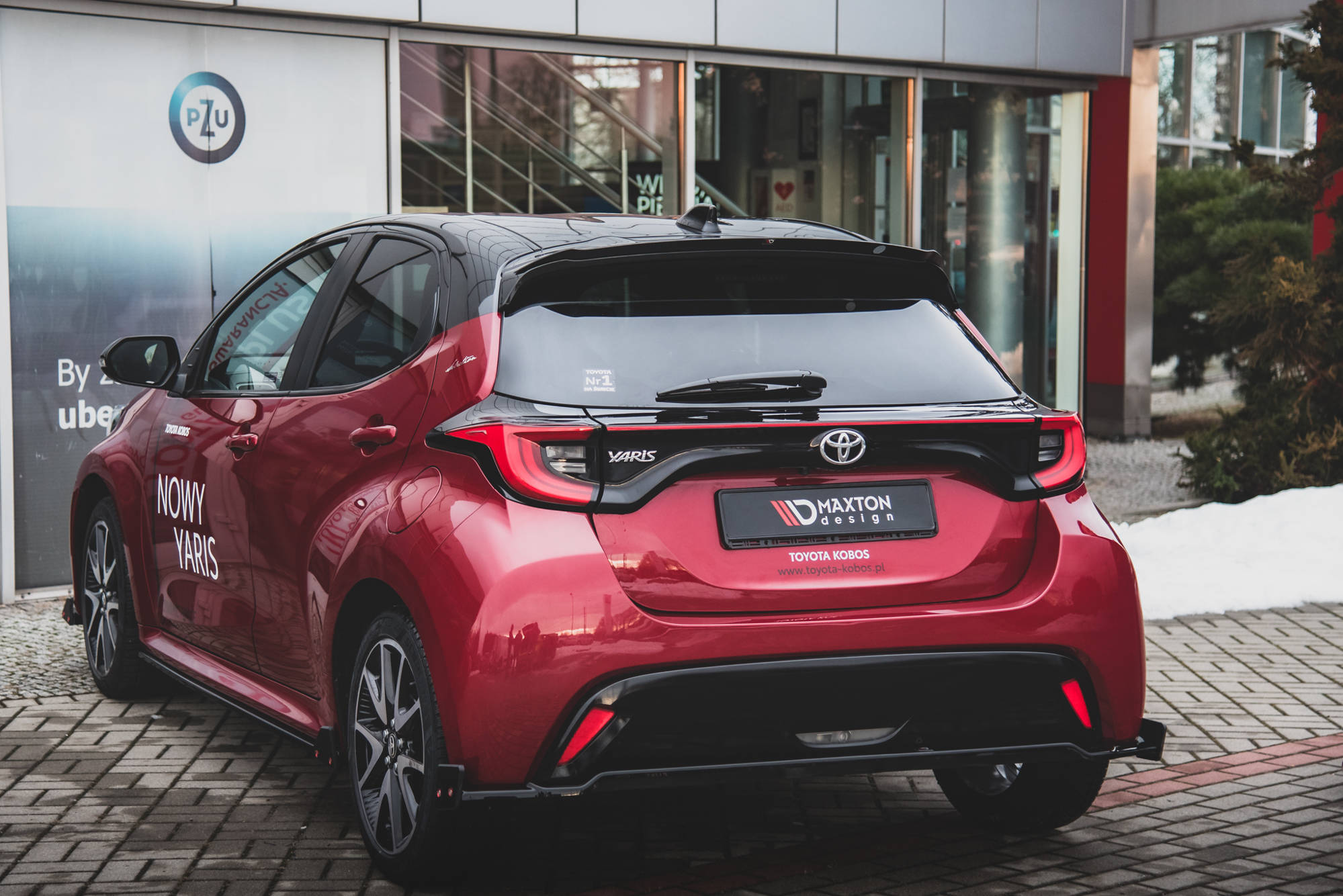 Heck Spoiler Aufsatz Abrisskante V.1 passend für Toyota Yaris Mk4 schwarz Hochglanz