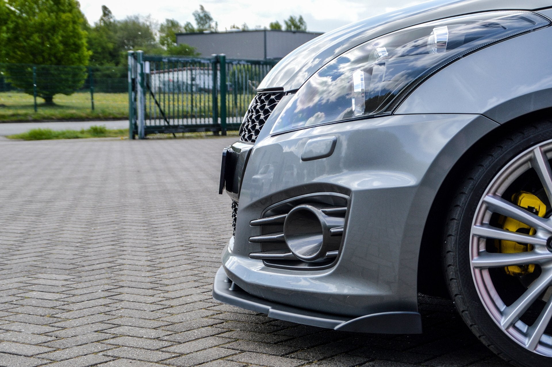 Cuplippe mit Wing für Suzuki Swift Sport FZ/NZ Schwarz Matt