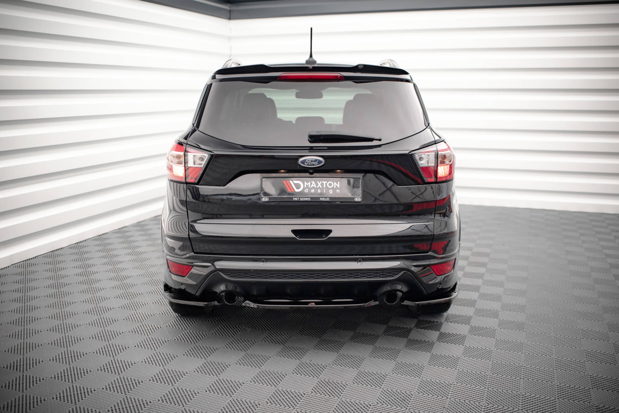 Street+ Mittlerer Diffusor Heck Ansatz passend für Ford Escape ST-Line Mk3 schwarz Hochglanz