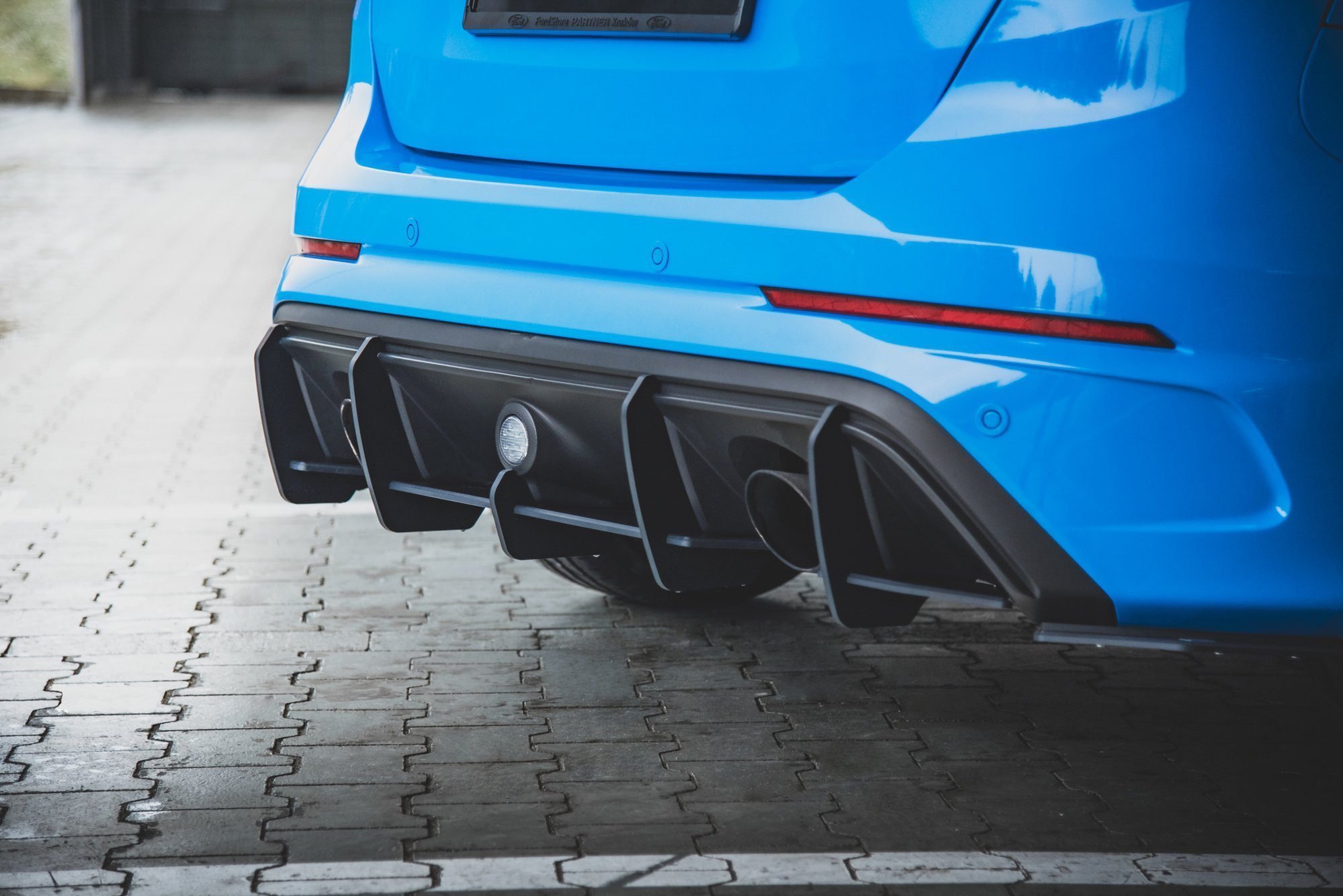 Street Pro Heckschürze Heck Ansatz Diffusor passend für Ford Focus RS Mk3 schwarz-rot