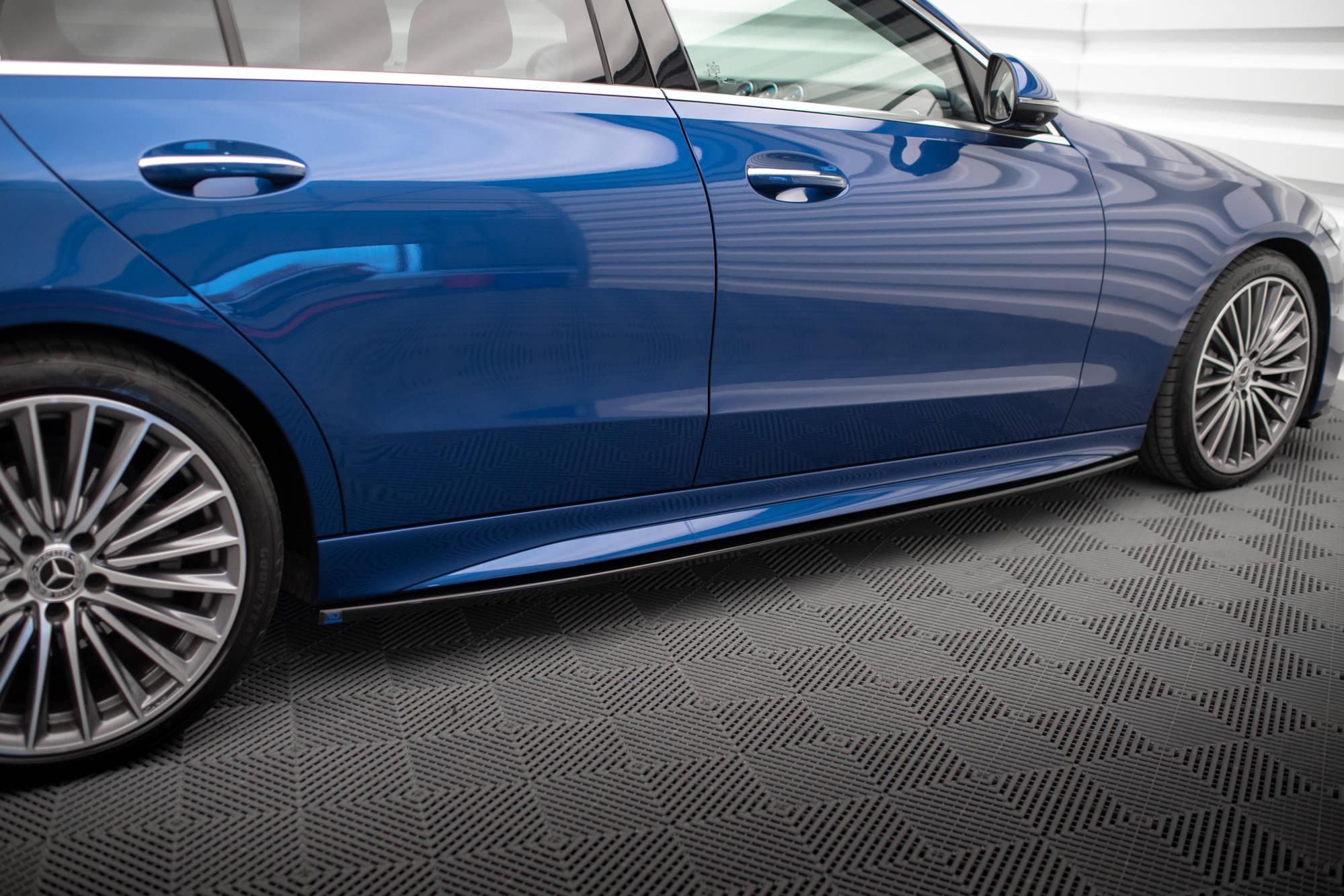 Street+ Seitenschweller Leisten passend für Mercedes C AMG-Line / 43 AMG W206 schwarz Hochglanz